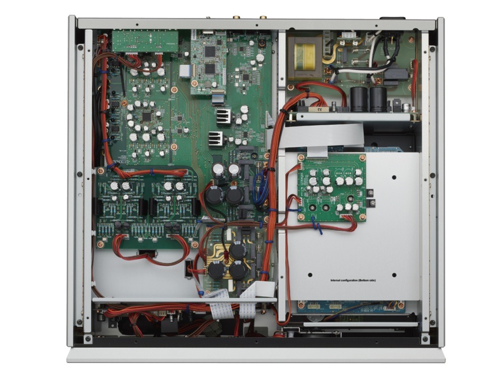 Luxman D-100 Centennial silver alulnézet