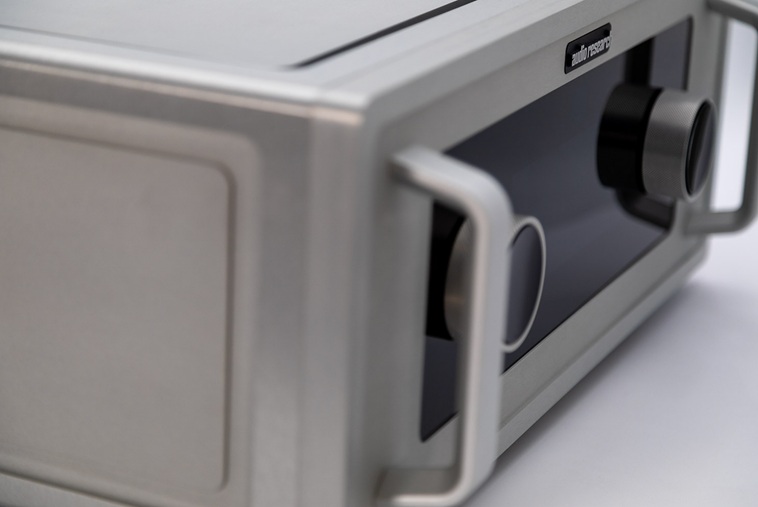 Audio Research REF20 silver side hero