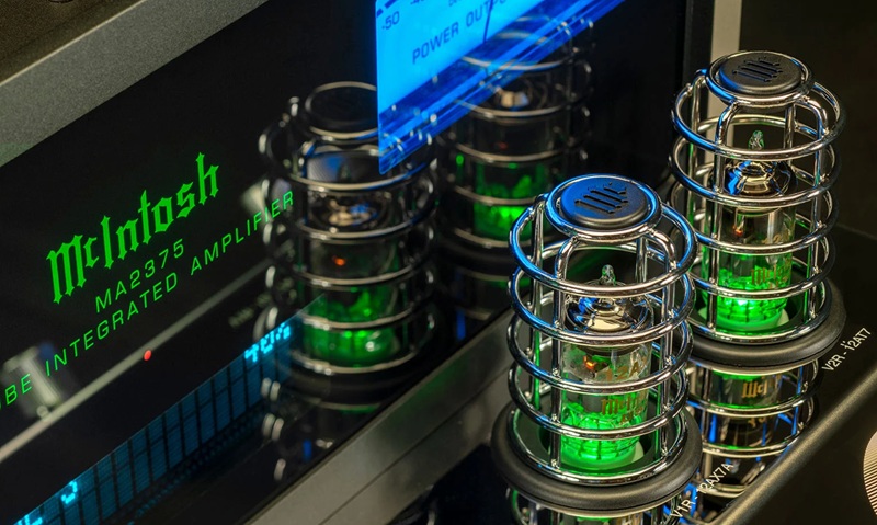 McIntosh MA2375 közeli