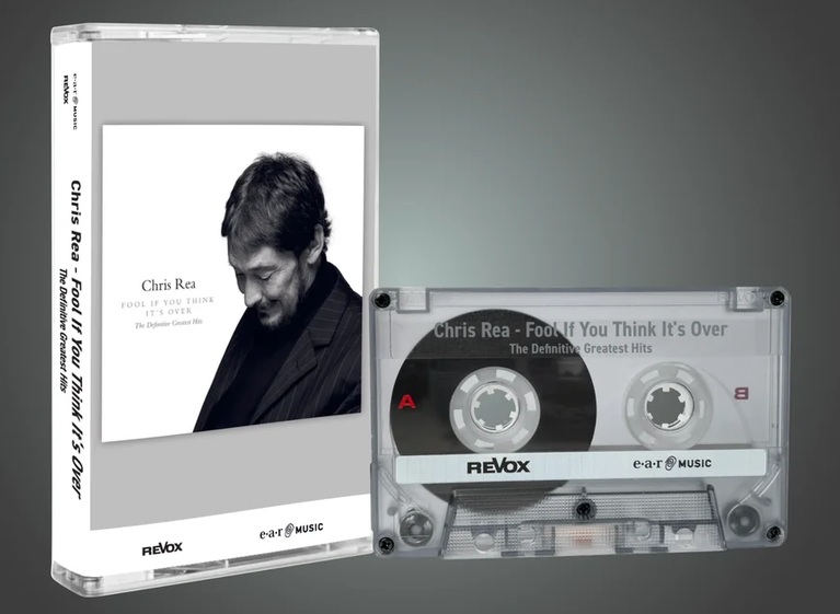 Chris Rea Fool If You Think It’s Over Greatest Hits kazetta naked