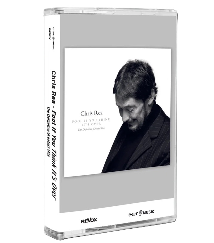 Chris Rea Fool If You Think It’s Over Greatest Hits kazetta