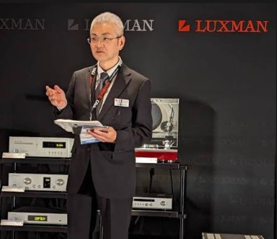Luxman L-100 Centennial bemutató Hangzásvilág mérnök